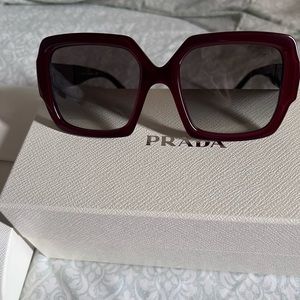 Prada Sunglasses, OPR 21XS NWT